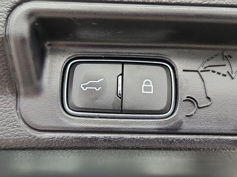 Certified 2022 Ford Explorer ST-Line w/ Class IV Trailer Tow Package image 30