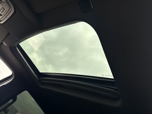 Used 2023 Chevrolet Silverado 1500 ZR2 w/ Technology Package image 17