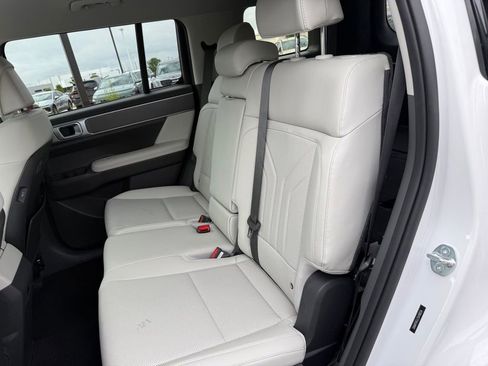 Certified 2025 Hyundai Santa Fe SEL FWD image 10