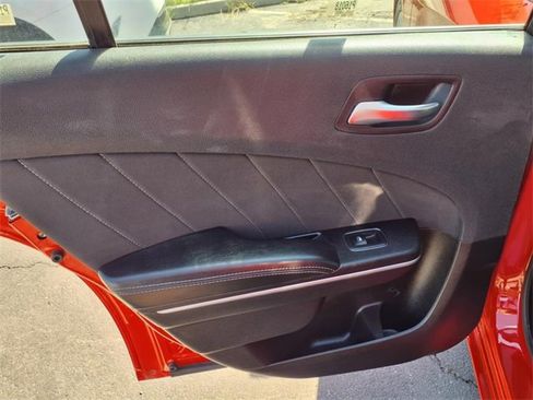 Used 2022 Dodge Charger SXT image 8