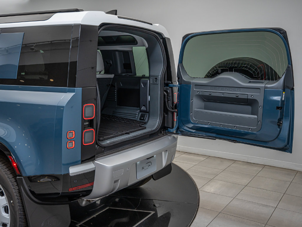 New 2026 Land Rover Defender 110 S AWD/4WD image 21