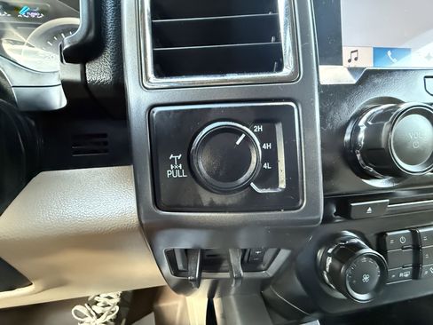 Used 2017 Ford F250 XLT w/ XLT Value Package image 25