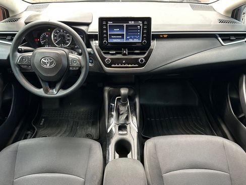 Used 2021 Toyota Corolla LE w/ LE Convenience Package image 17