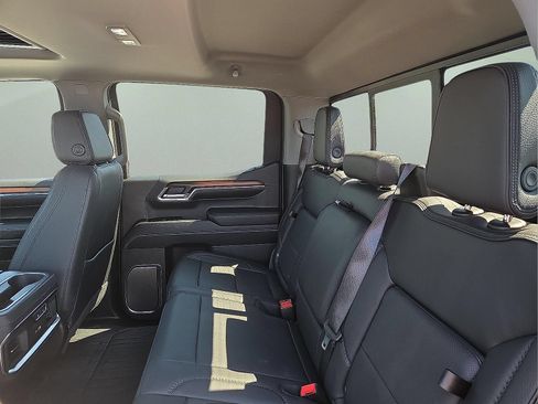 Used 2024 GMC Sierra 1500 Denali w/ Technology Package AWD/4WD image 19
