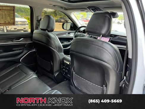 Used 2022 Jeep Grand Cherokee L Limited AWD/4WD image 24