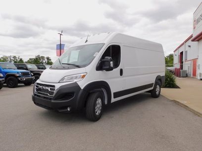 New 2024 RAM ProMaster 2500 w/ Quick Order Package 22G SLT