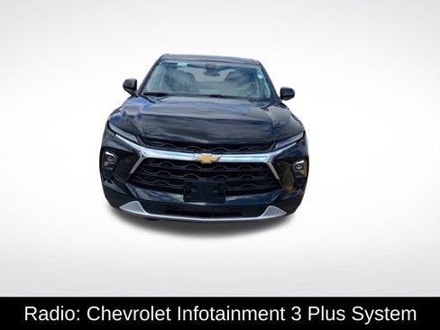 Used 2025 Chevrolet Blazer LT AWD/4WD image 2