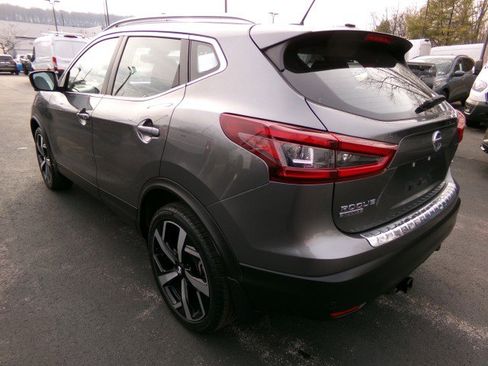 Used 2022 Nissan Rogue Sport SL w/ Premium Package image 6