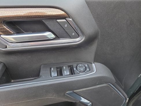 Used 2025 Chevrolet Silverado 1500 LT image 12