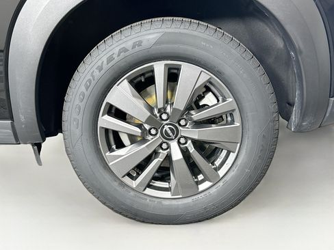 Used 2024 Nissan Pathfinder SV FWD image 11