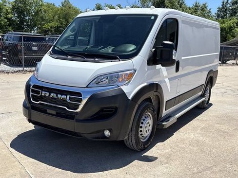 Used 2025 RAM ProMaster 2500 w/ U-Haul Equipment Group FWD image 11