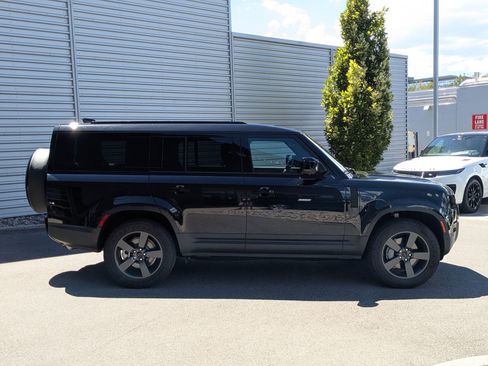 Used 2026 Land Rover Defender 130 S AWD/4WD image 5