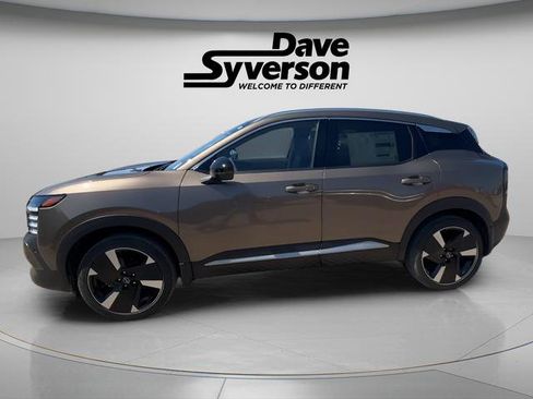New 2026 Nissan Kicks SR w/ SR Premium Package AWD/4WD image 8