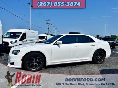 Used 2020 Chrysler 300 S RWD image 3
