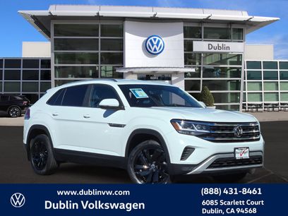 Certified 2023 Volkswagen Atlas Cross Sport SE w/ Black Wheel Package