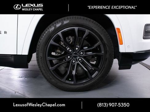 Used 2024 Jeep Grand Wagoneer Series III w/ Quick Order Packagew 28T AWD/4WD image 5