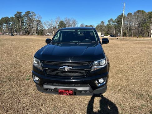Used 2020 Chevrolet Colorado Z71 w/ Z71 Midnight Edition image 3
