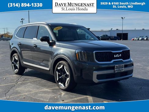 Used 2024 Kia Telluride EX w/ EX Captain's Chair Package image 1