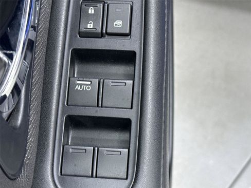 Used 2020 Honda HR-V Sport image 12