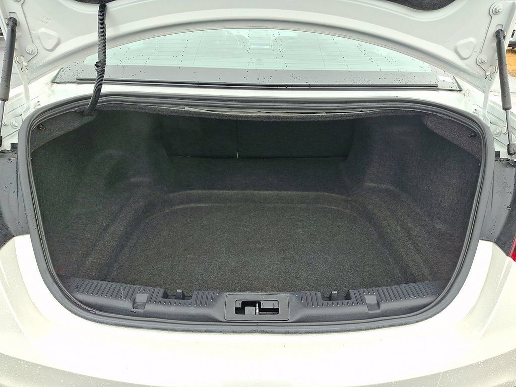 Certified 2018 Ford Taurus Limited AWD/4WD image 27