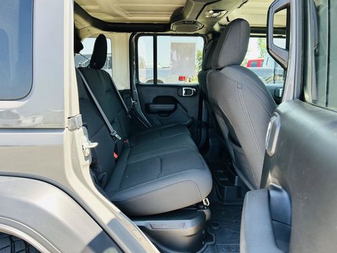 Used 2023 Jeep Wrangler Unlimited w/ Cold Weather Group AWD/4WD image 26