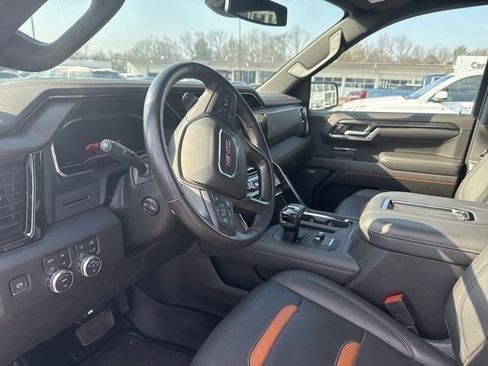 Certified 2022 GMC Sierra 1500 AT4 w/ AT4 Preferred Package image 35