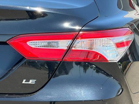 Certified 2018 Toyota Camry LE FWD image 29