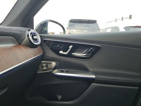 Used 2025 Mercedes-Benz GLC 300 GLC 300 image 29
