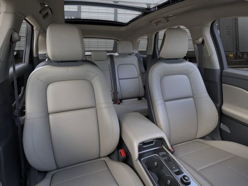 New 2025 Lincoln Corsair FWD w/ Equipment Group 101A image 10