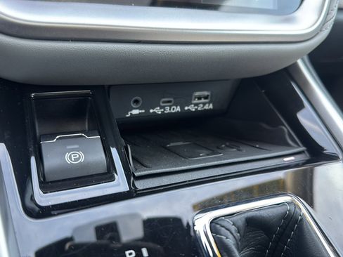 Used 2025 Subaru Legacy Premium image 34