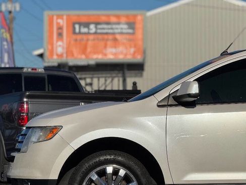 Used 2010 Ford Edge SEL image 17