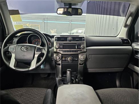 Used 2011 Toyota 4Runner SR5 w/ Convenience Pkg AWD/4WD image 5