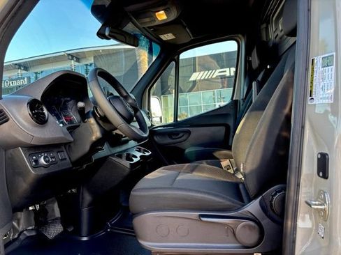 Used 2026 Mercedes-Benz Sprinter 2500 image 26