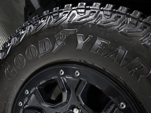 Used 2023 Ford Bronco Wildtrak image 48