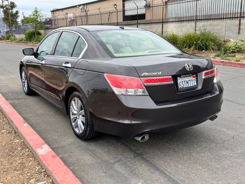 Used 2011 Honda Accord EX-L image 4