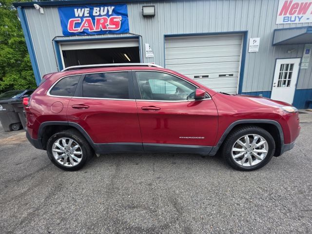 Used 2017 Jeep Cherokee Limited FWD image 4