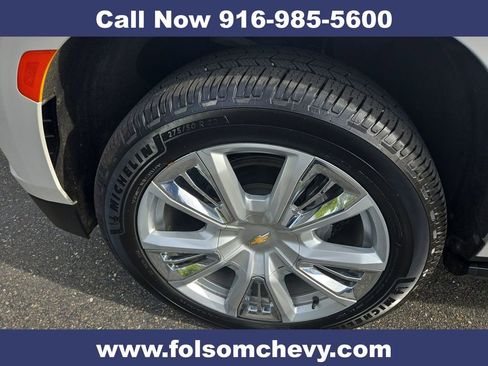 Used 2021 Chevrolet Suburban High Country w/ Premium Package image 36