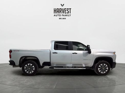 Used 2022 Chevrolet Silverado 2500 Custom w/ Custom Value Package image 8