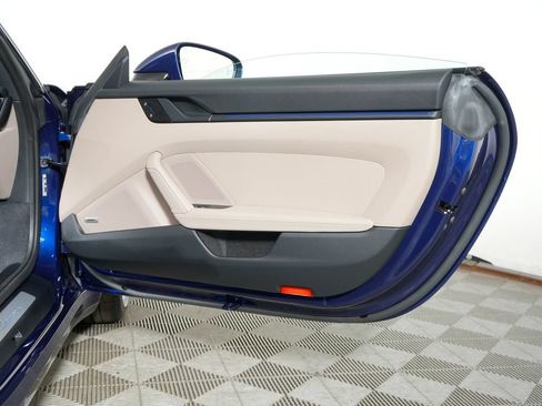 Certified 2025 Porsche 911 Carrera RWD image 39