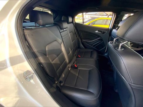 Certified 2020 Mercedes-Benz GLA 250 4MATIC image 19