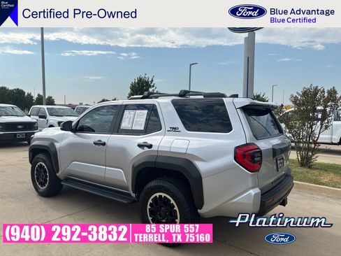 Used 2025 Toyota 4Runner TRD Off-Road AWD/4WD image 3