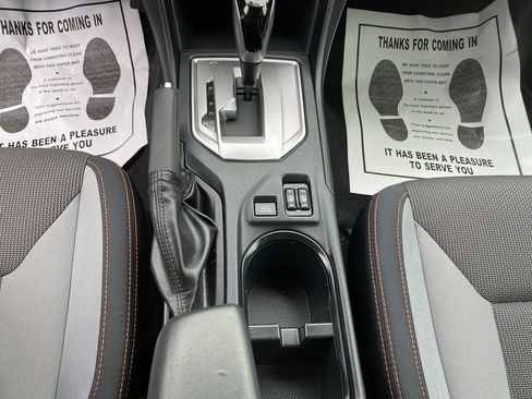 Used 2022 Subaru Crosstrek 2.0i Premium w/ Moonroof Package image 22