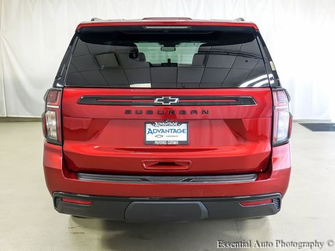 Used 2023 Chevrolet Suburban Z71 w/ Z71 Off-Road Package AWD/4WD image 6