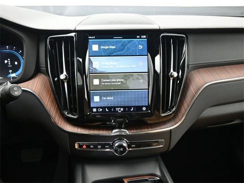 Used 2023 Volvo XC60 B5 Ultimate w/ Protection Package Premier image 13
