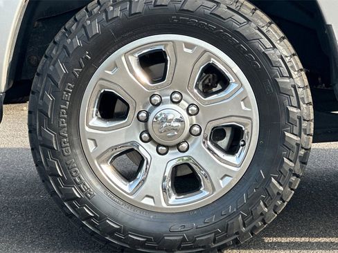 Used 2014 RAM 3500 Laramie Longhorn image 28