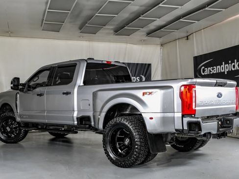 Used 2024 Ford F350 XLT AWD/4WD image 11