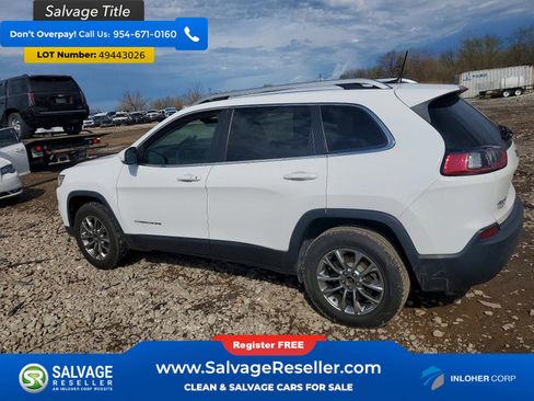 Used 2019 Jeep Cherokee Latitude Plus w/ Comfort/Convenience Group AWD/4WD image 3