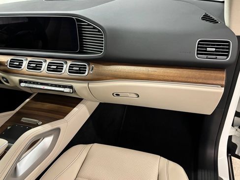 Certified 2025 Mercedes-Benz GLE 450e 4MATIC image 22