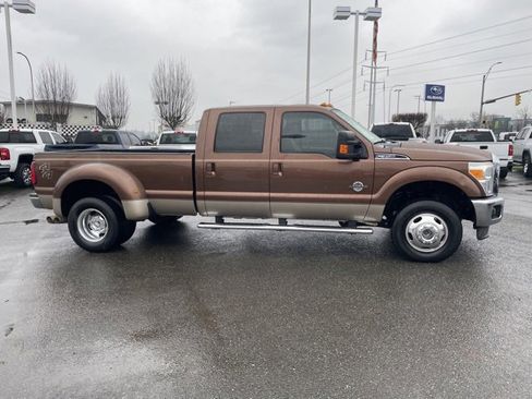 Used 2012 Ford F350 Lariat image 9