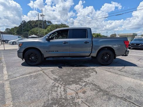 Used 2019 Nissan Titan SV w/ SV Convenience Package RWD image 7